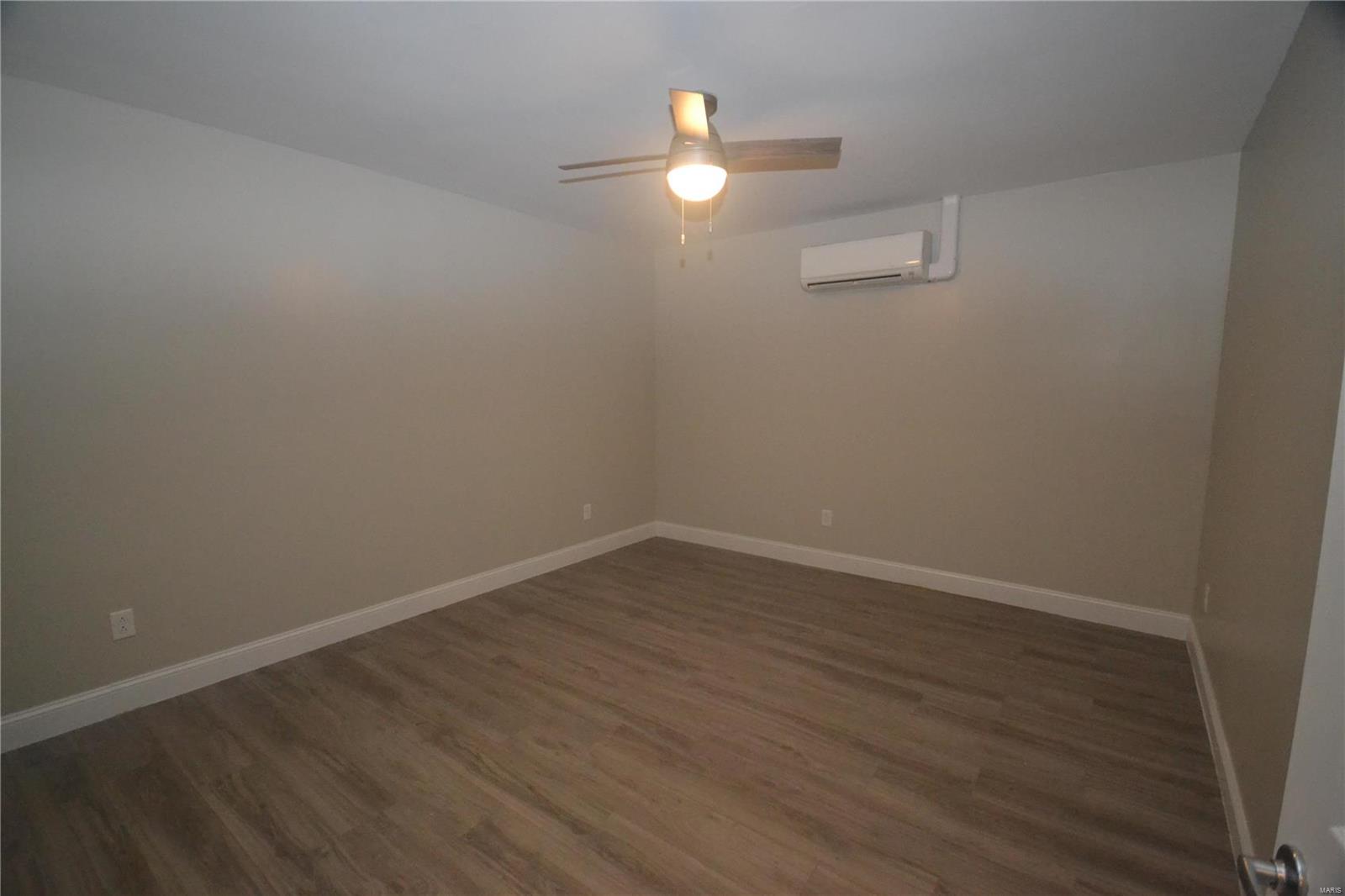 8 Dexter Lane Belleville, IL 62221 - Photo 15 of 19