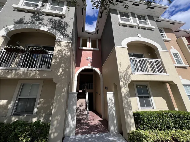 $2,550 | 10885 Northwest 89th Terrace, Unit 219, Doral, FL 33178