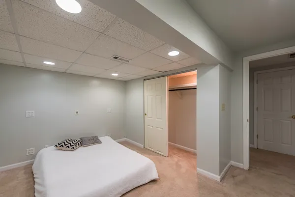 $496,000 | 1711 Napa Drive, Gurnee, IL 60031