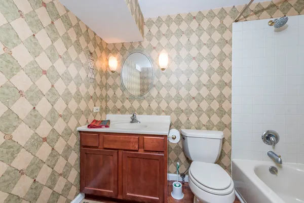 $496,000 | 1711 Napa Drive, Gurnee, IL 60031