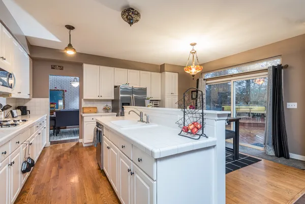 $496,000 | 1711 Napa Drive, Gurnee, IL 60031