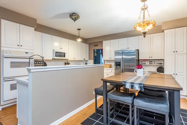 $496,000 | 1711 Napa Drive, Gurnee, IL 60031