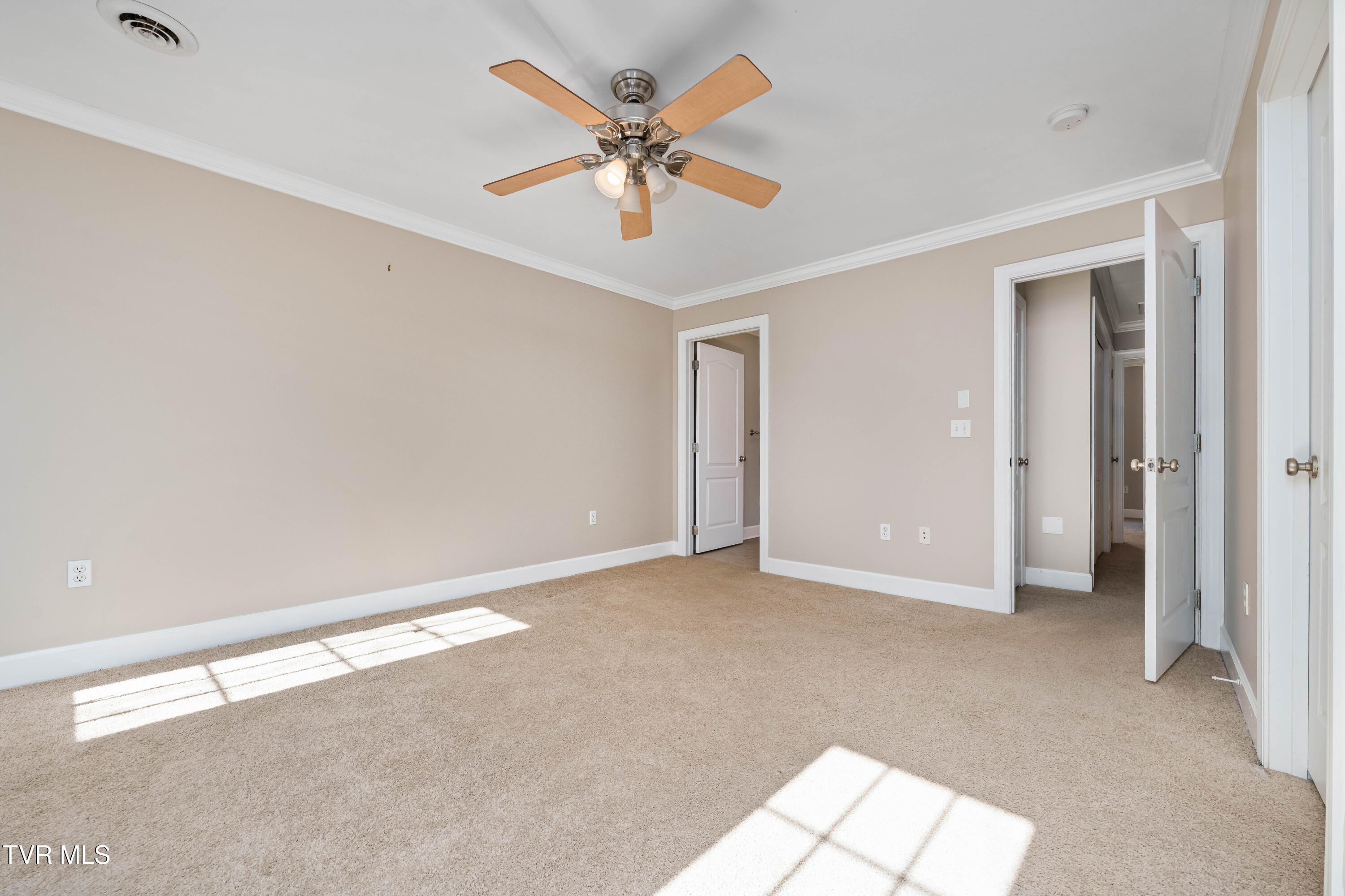 1102 Cherokee Road, Unit 4 Johnson City, TN 37604 - Photo 29 of 35 1102 Cherokee Rd. #4 (32 of 37)