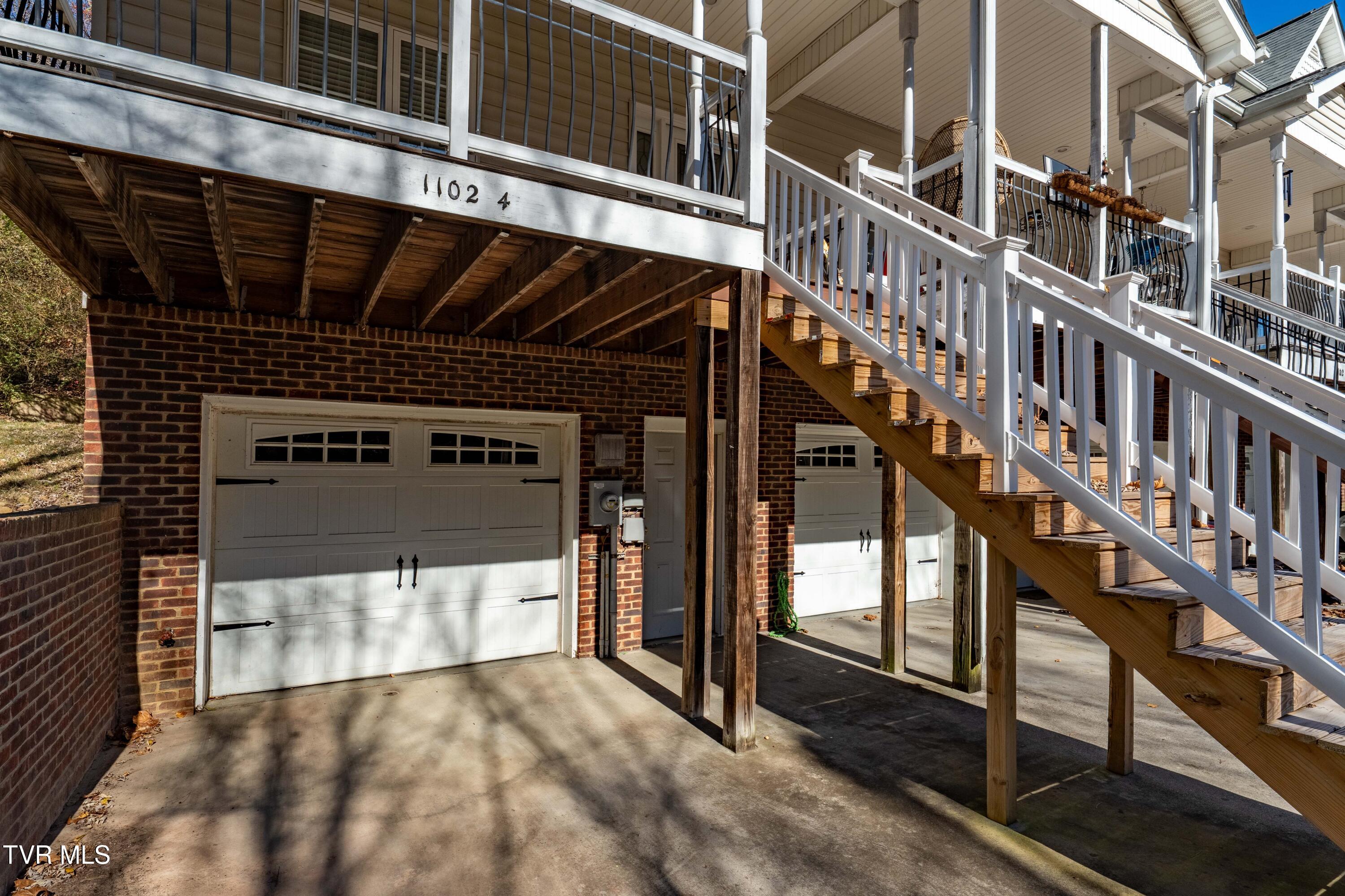 1102 Cherokee Road, Unit 4 Johnson City, TN 37604 - Photo 3 of 35 1102 Cherokee Rd. #4 (4 of 37)