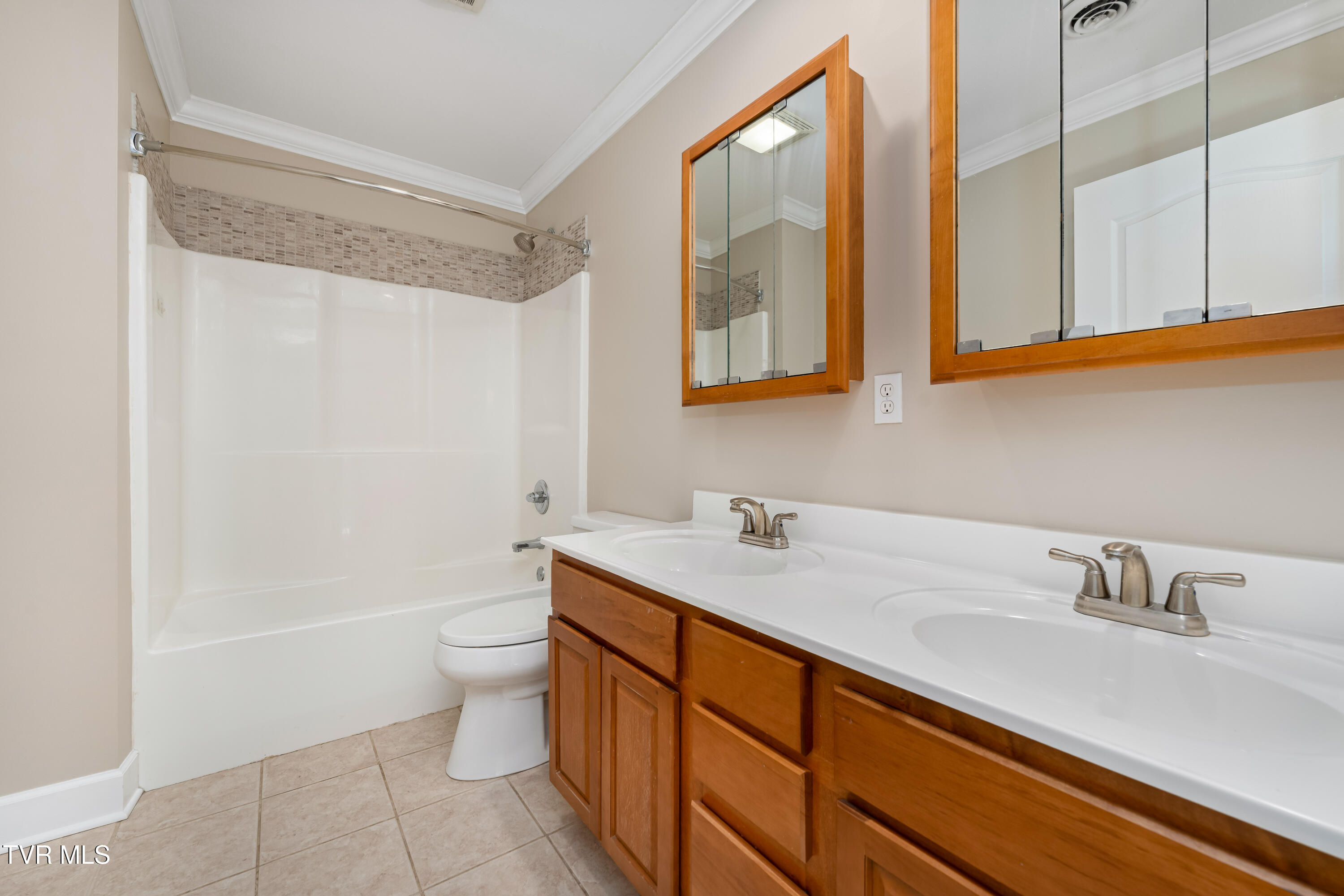 1102 Cherokee Road, Unit 4 Johnson City, TN 37604 - Photo 31 of 35 1102 Cherokee Rd. #4 (33 of 37)