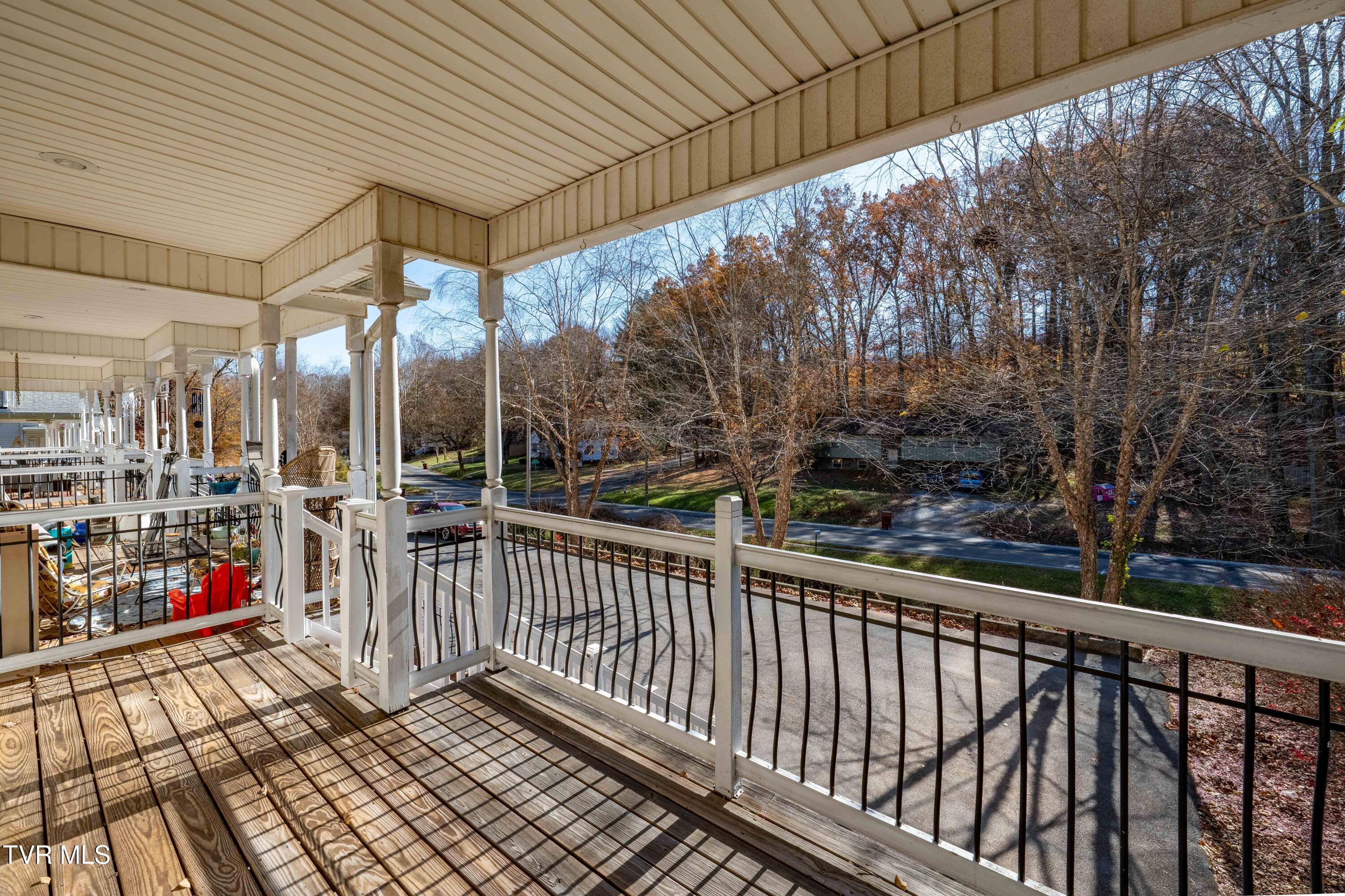 1102 Cherokee Road, Unit 4 Johnson City, TN 37604 - Photo 4 of 35 1102 Cherokee Rd. #4 (8 of 37)