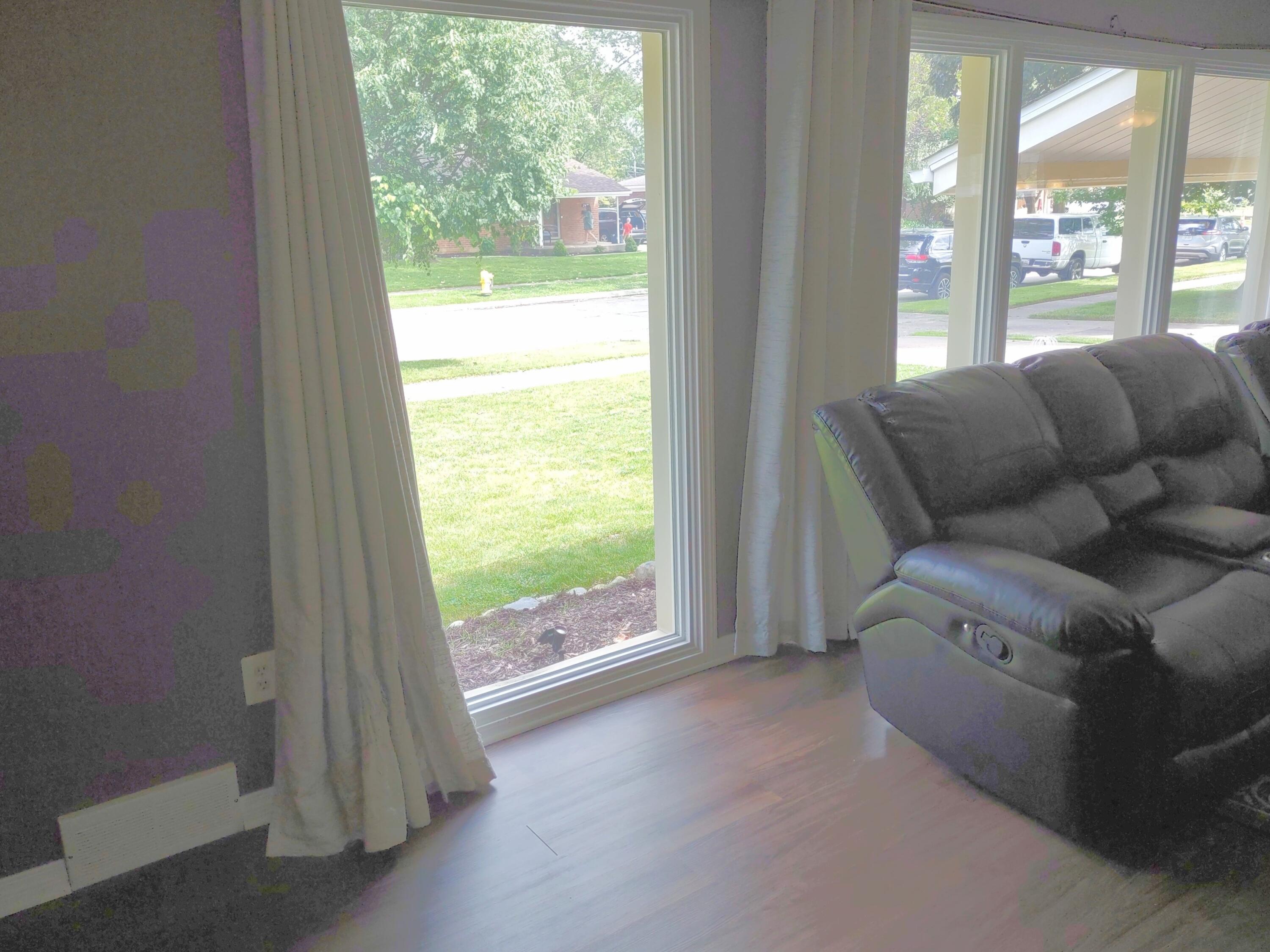 2410 Middlefield Road Trenton, MI 48183 - Photo 12 of 44 10 - Picturesque Windows