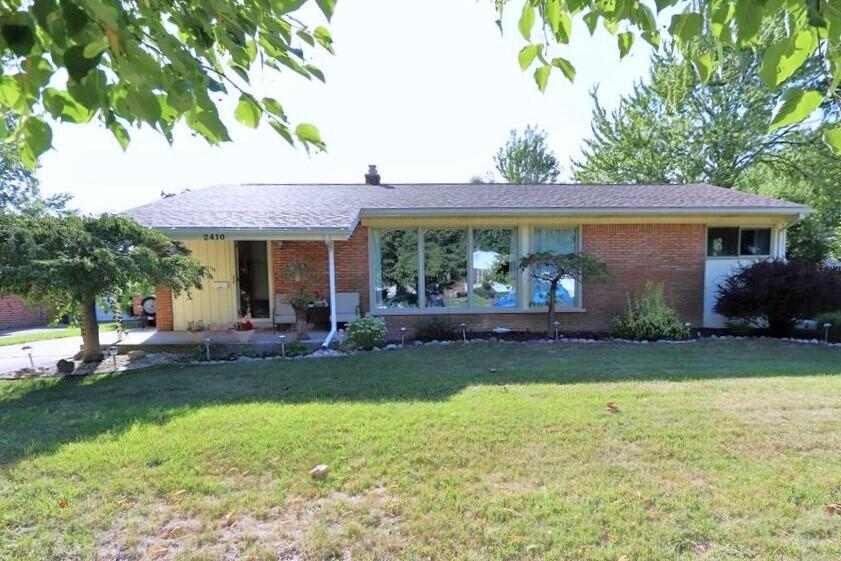 2410 Middlefield Road Trenton, MI 48183 - Photo 2 of 44 01a - Front Exterior