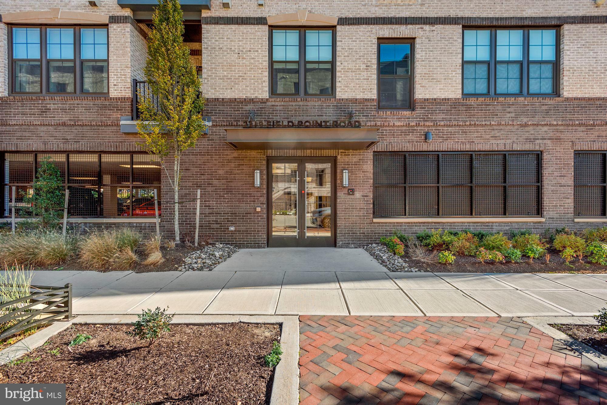2319 Field Point Road, Unit 108 Herndon, VA 20171 - Photo 4 of 34 Gallery Image 4