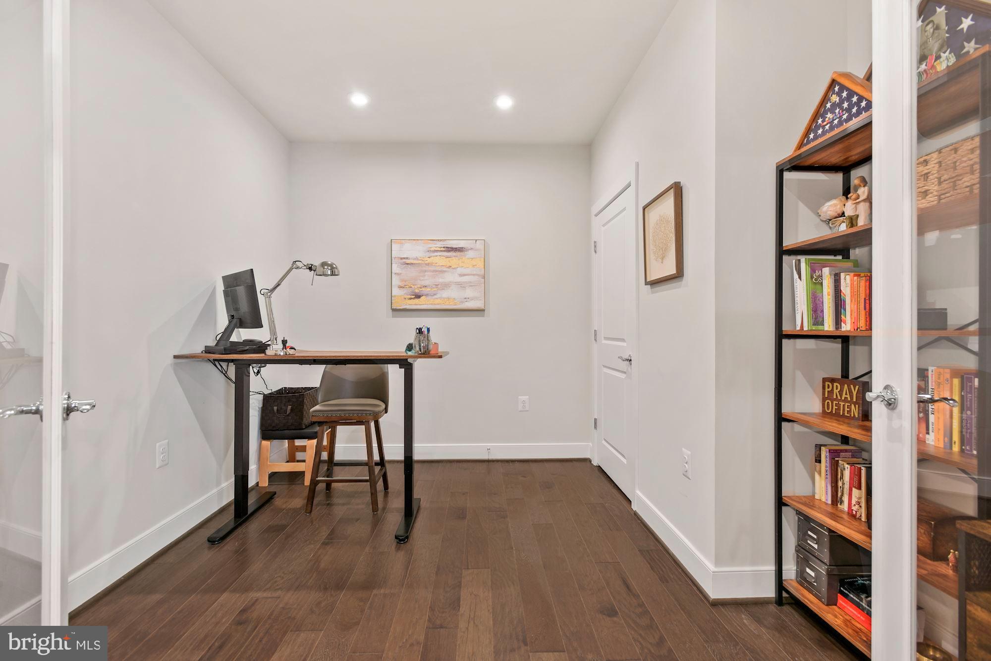 2319 Field Point Road, Unit 108 Herndon, VA 20171 - Photo 8 of 34 Gallery Image 8