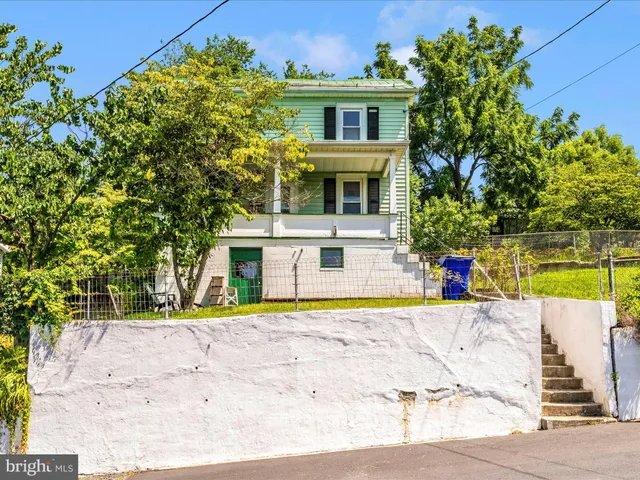 $240,000 | 7 West B Street, Brunswick, MD 21716