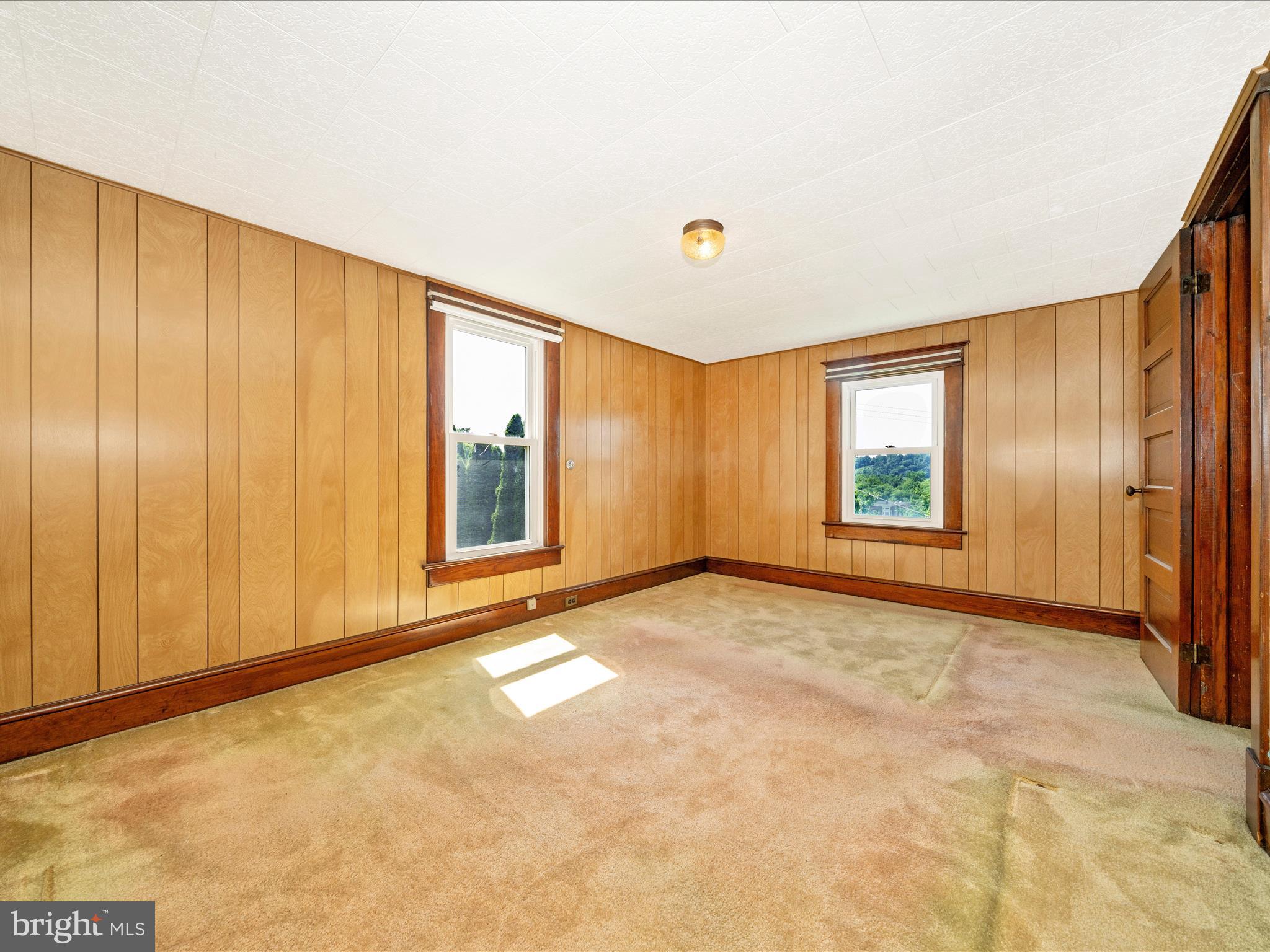 7 West B Street Brunswick, MD 21716 - Photo 32 of 48 Primary Bedroom