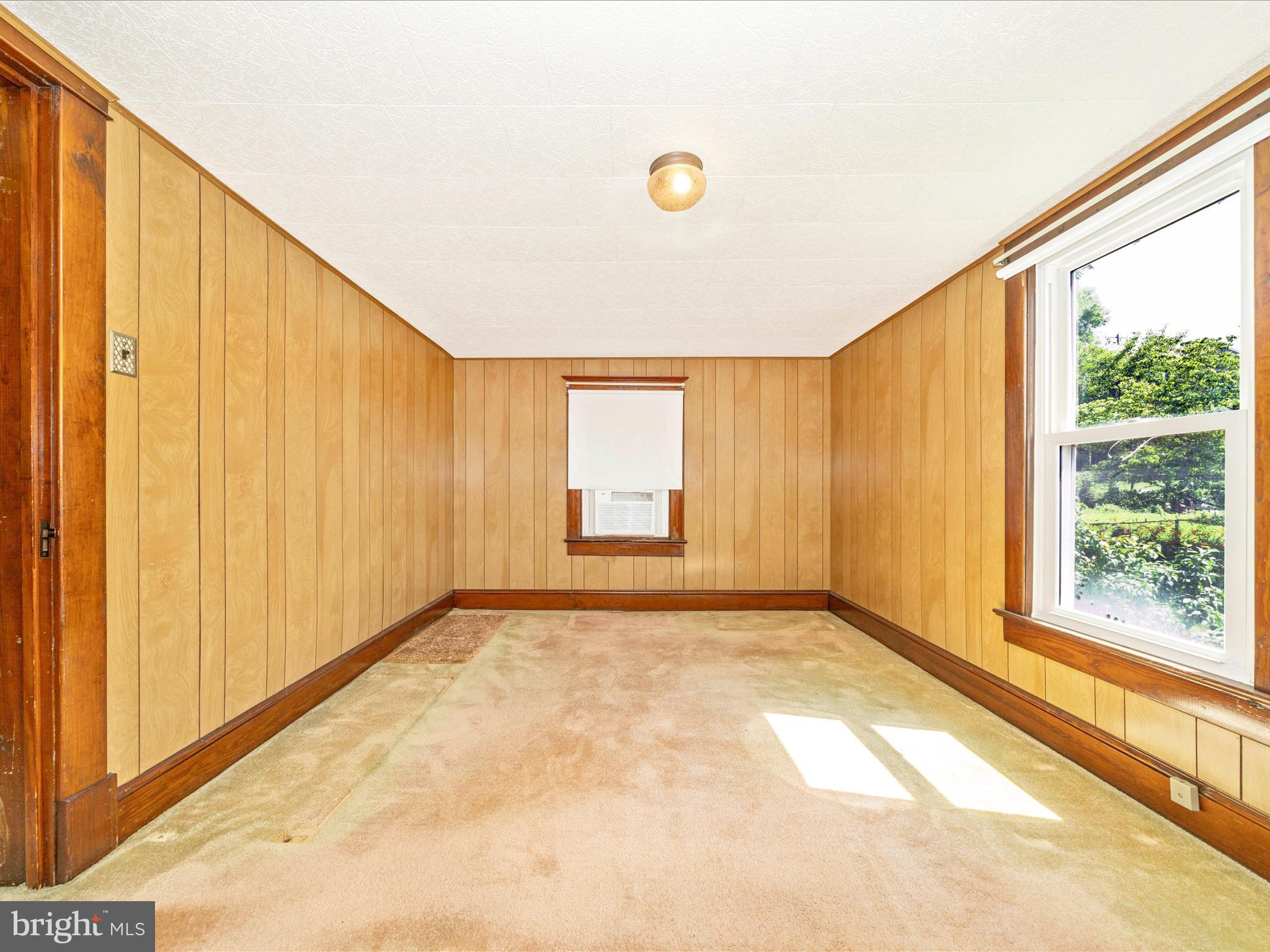 7 West B Street Brunswick, MD 21716 - Photo 34 of 48 Primary Bedroom