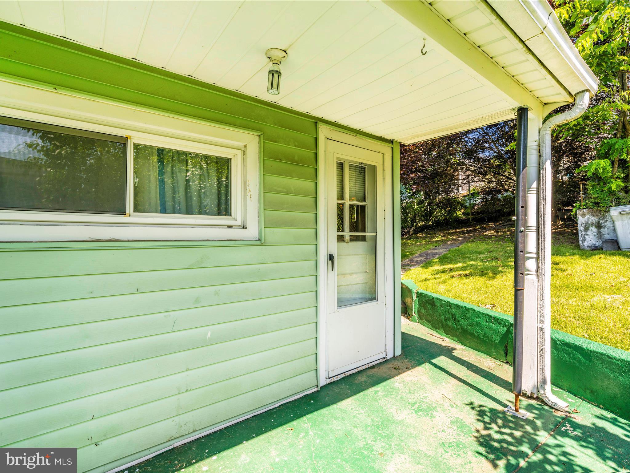 7 West B Street Brunswick, MD 21716 - Photo 4 of 48 Exterior Back