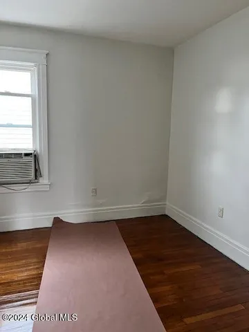 $1,200 | 267 Church Street, Amsterdam, NY 12010