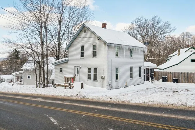 $265,000 | 310 Bradford Road, Newport, NH 03773