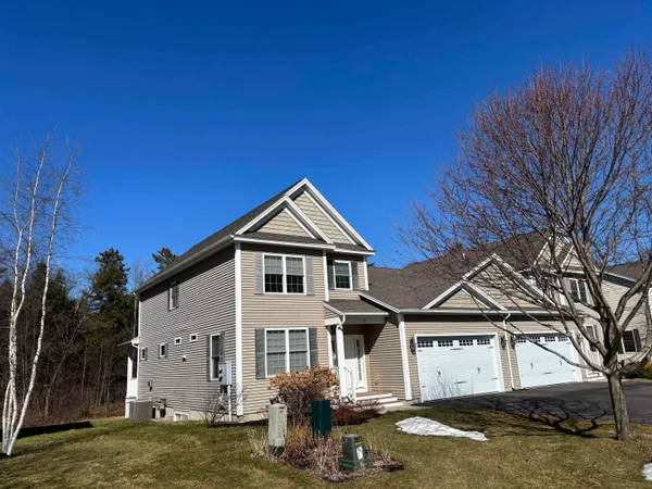 $649,900 | 65 Waterlefe Way, Colchester, VT 05446