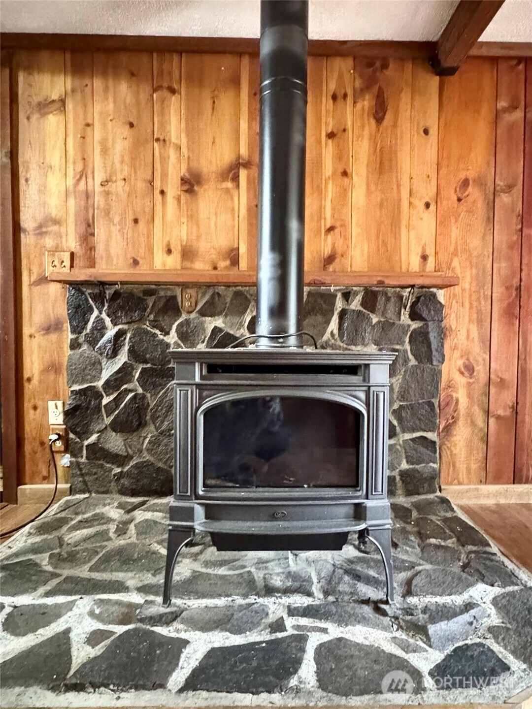 187 Wildcat Road Toutle, WA 98649 - Photo 5 of 21 a stove top oven sitting inside of a kitchen
