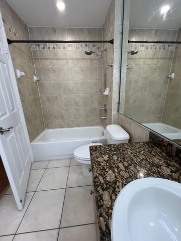 $1,800 | 3857 Coral Tree Circle, Unit 307, Coconut Creek, FL 33073