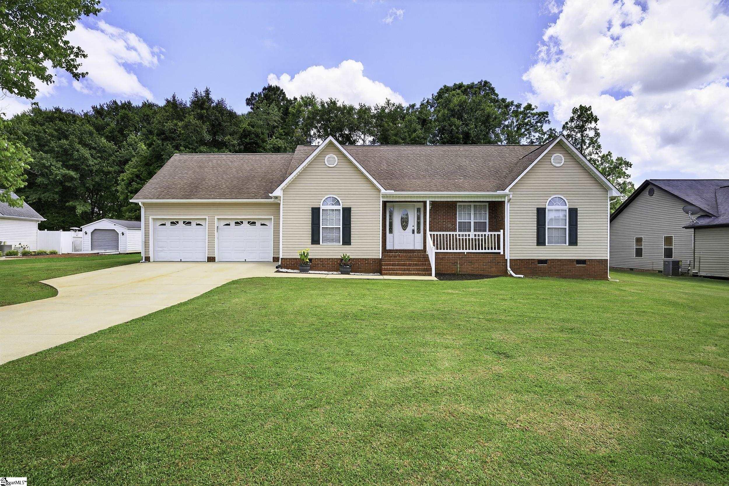 111 Falcon Lane Chesnee, SC 29323 - Photo 2 of 36
