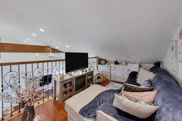 $849,900 | 26811 Oakdale Lane, Mundelein, IL 60060