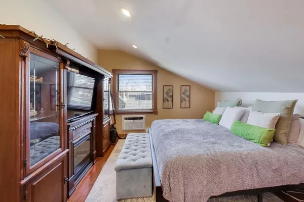 $849,900 | 26811 Oakdale Lane, Mundelein, IL 60060