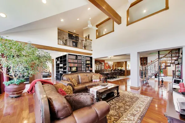 $849,900 | 26811 Oakdale Lane, Mundelein, IL 60060