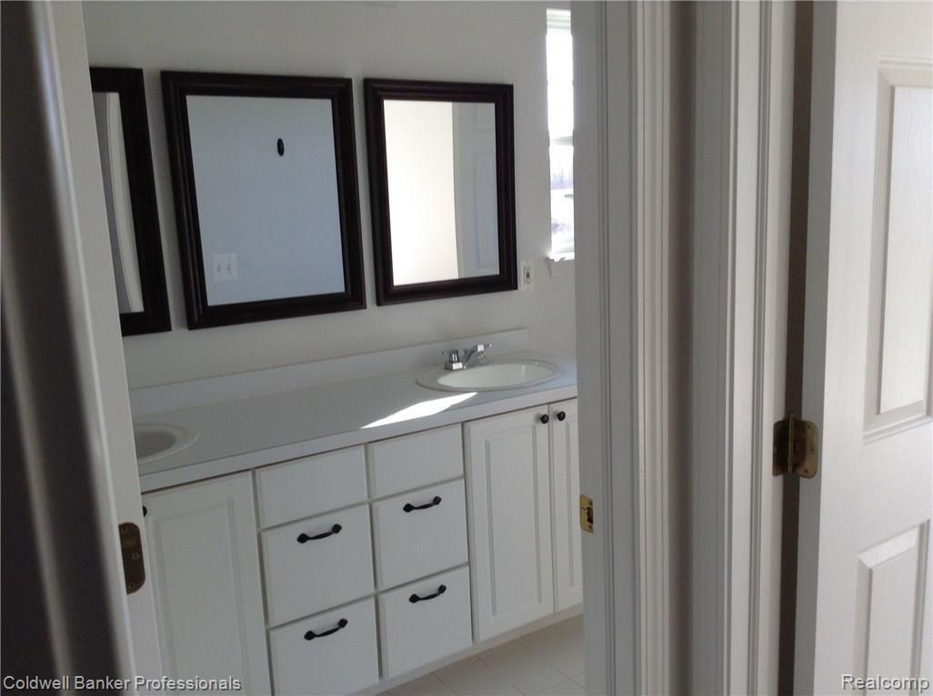 1840 South Summers Road Imlay City, MI 48444 - Photo 21 of 53 Bath 1.JPG