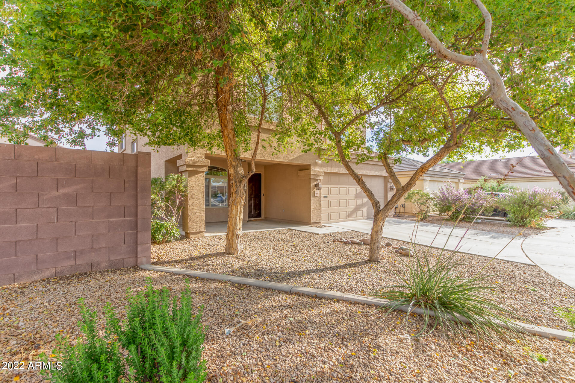 3233 West Pecan Road Phoenix, AZ 85041 - Photo 2 of 35 02 - Pecan