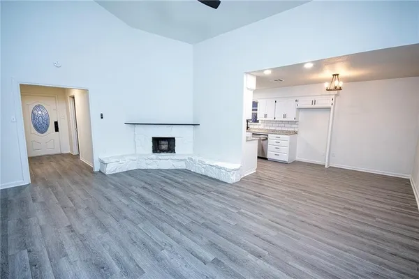 $2,275 | 4321 Mountain View Drive, Corpus Christi, TX 78410