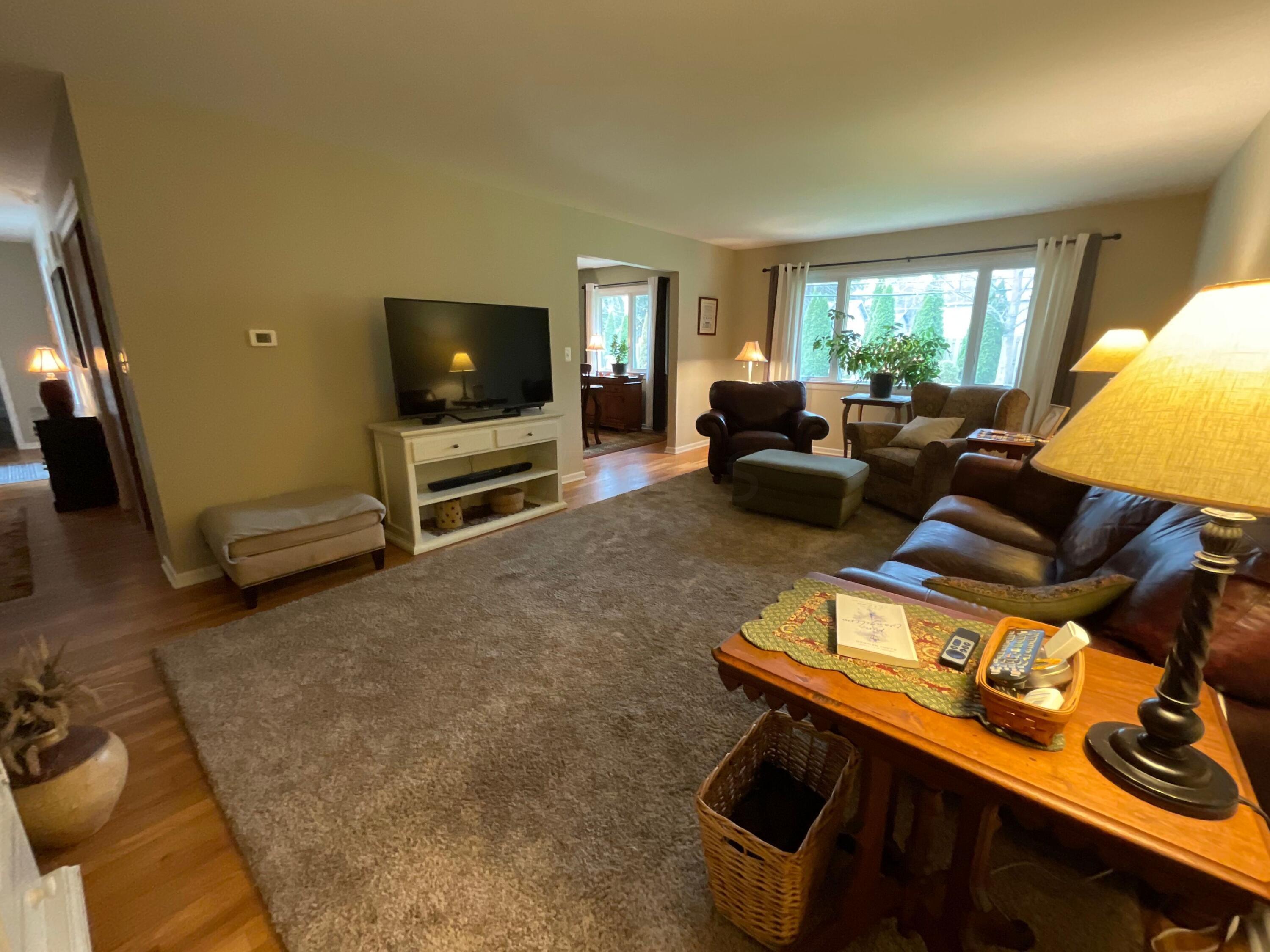 5855 Rocky Rill Road Columbus, OH 43235 - Photo 16 of 38 Living Room 4