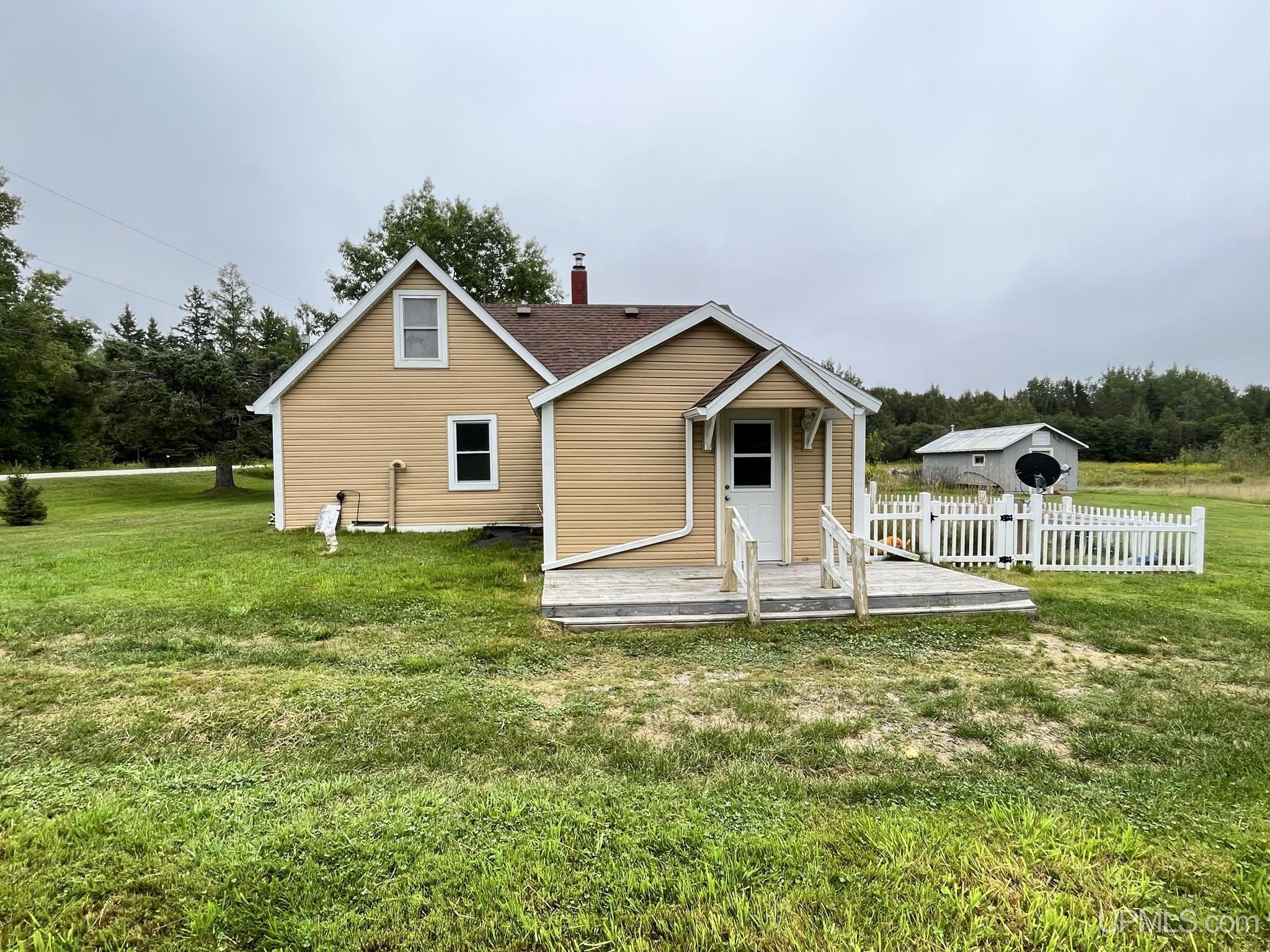 5759 North Kendall Road Manistique, MI 49854 - Photo 2 of 63 Gallery Image 2