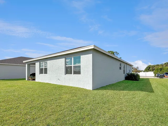 $3,800 | 5989 Southeast Skyblue Circle, Stuart, FL 34997