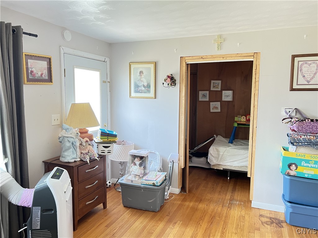 5462 Bear Road Clay, NY 13212 - Photo 14 of 19 Living Room