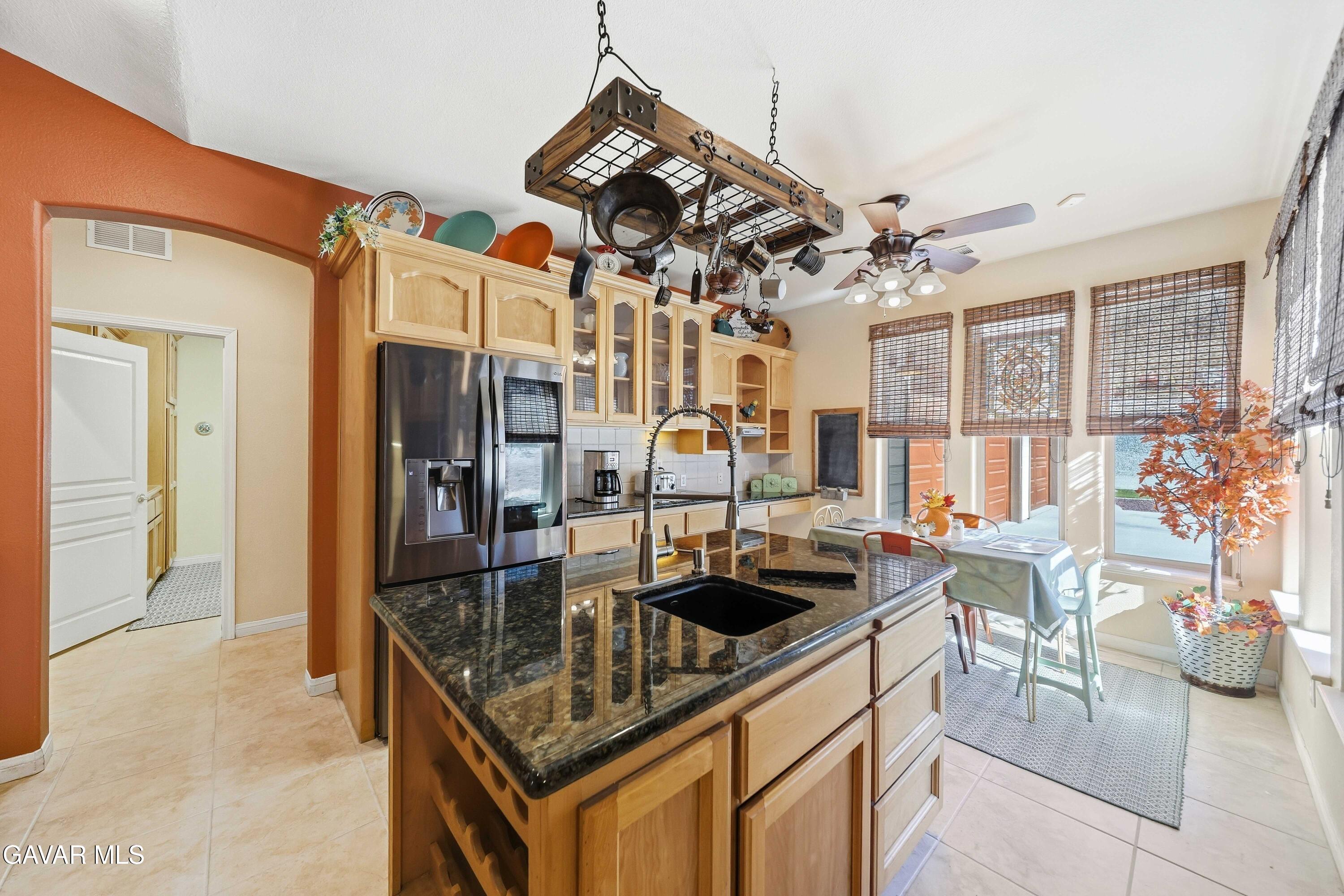 25370 Bear Valley Road Tehachapi, CA 93561 - Photo 16 of 65 25370 Bear Valley Rd Tehachapi-12