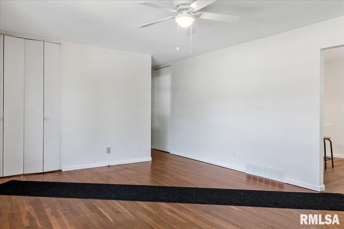 1403 Johnson Lane Springfield, IL 62702 - Photo 5 of 35
