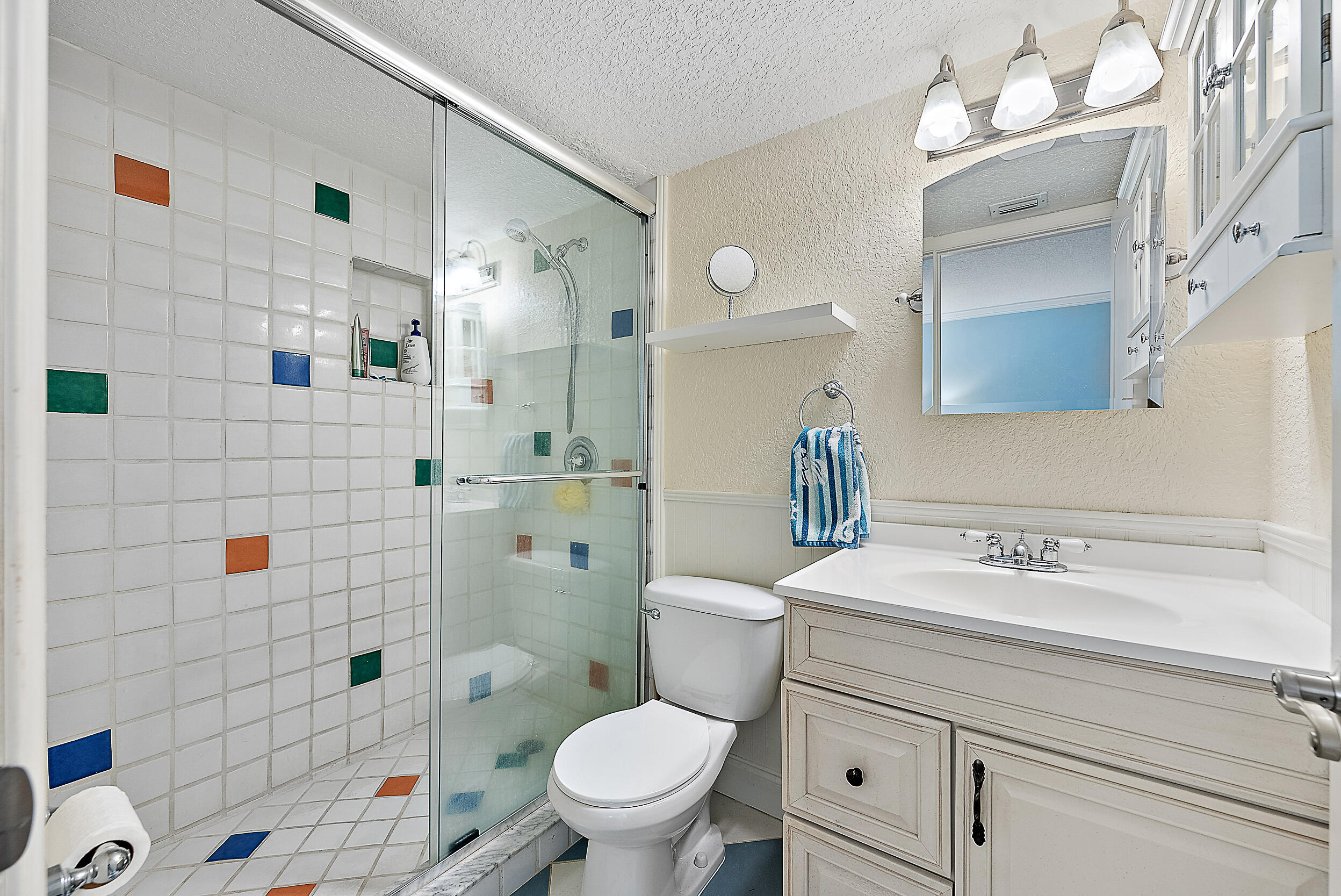 1605 Highway 1, Unit E204 Jupiter, FL 33477 - Photo 14 of 21 Primary Bathroom