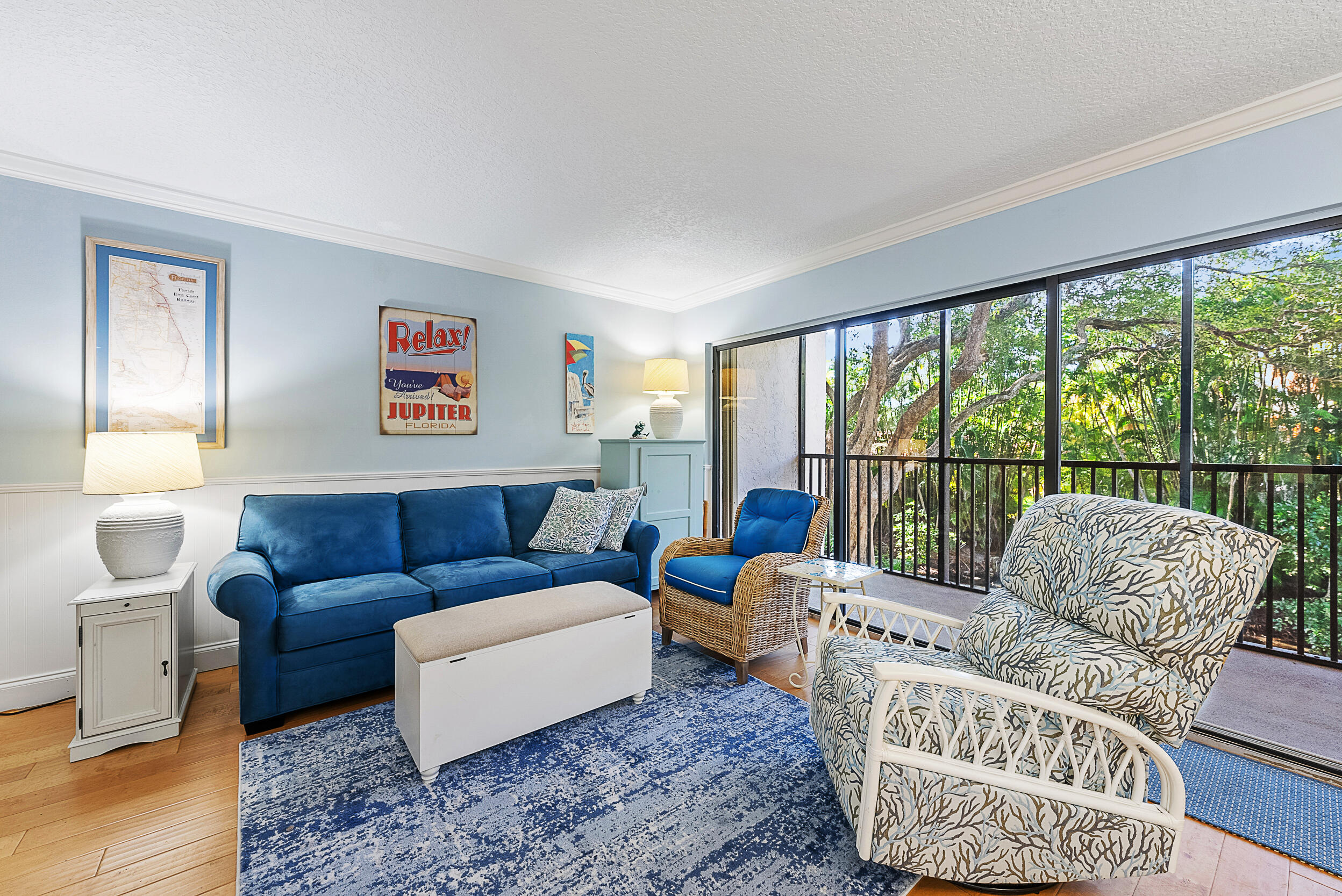 1605 Highway 1, Unit E204 Jupiter, FL 33477 - Photo 3 of 21 Living Room