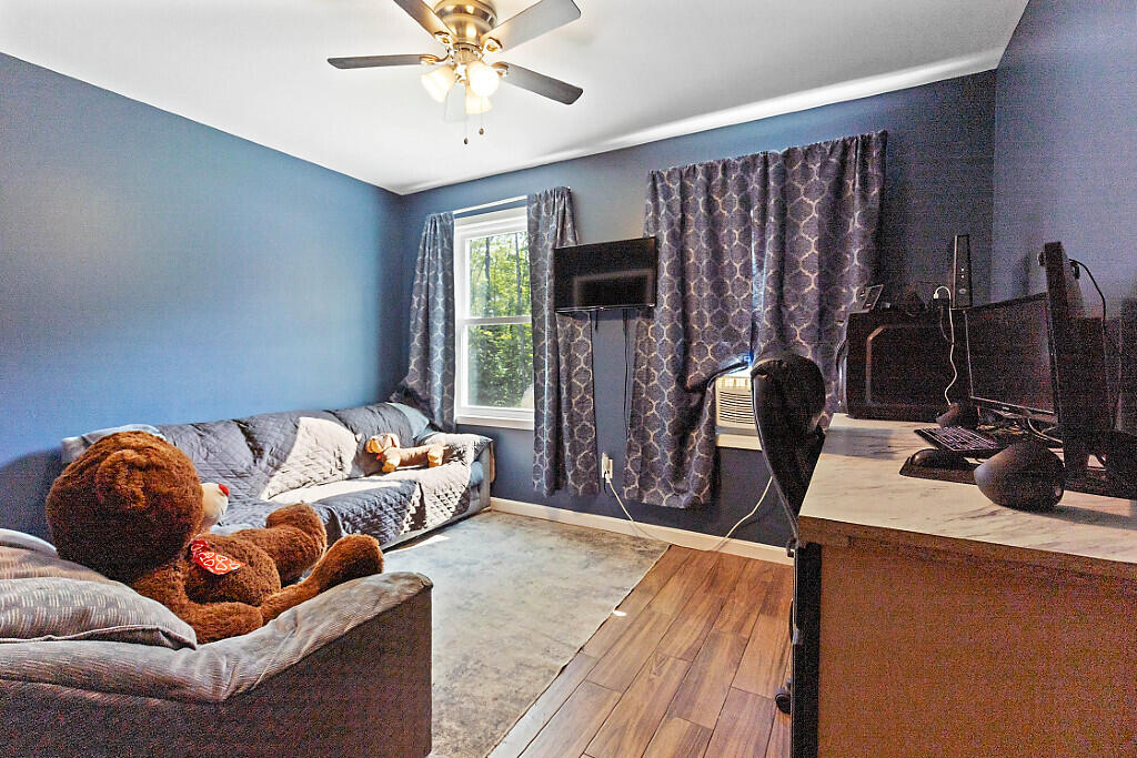 1012 Lakewood Road Madison, ME 04950 - Photo 14 of 63 Office