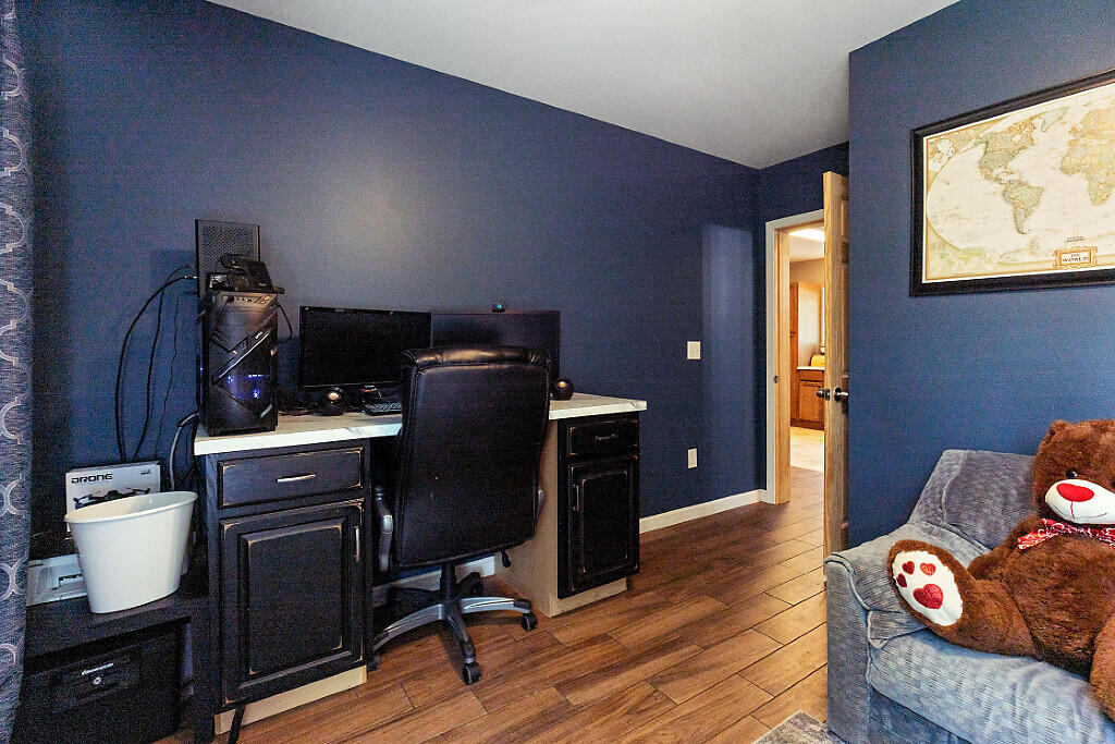 1012 Lakewood Road Madison, ME 04950 - Photo 15 of 63 Office