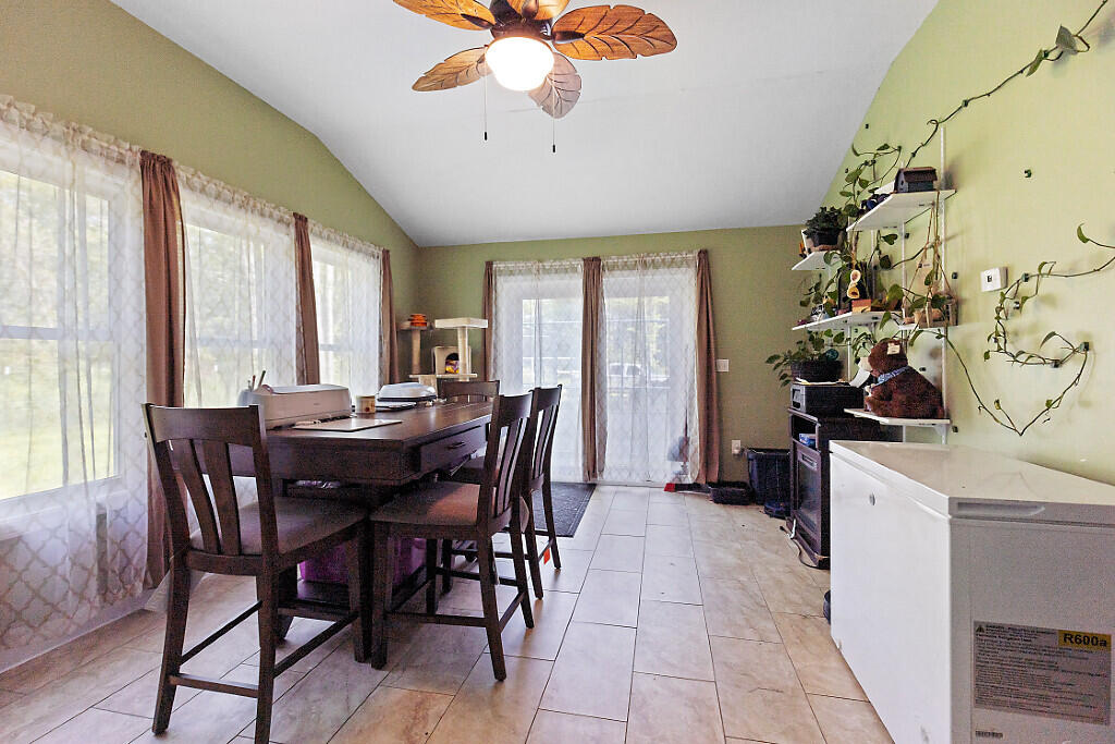 1012 Lakewood Road Madison, ME 04950 - Photo 18 of 63 Sunroom