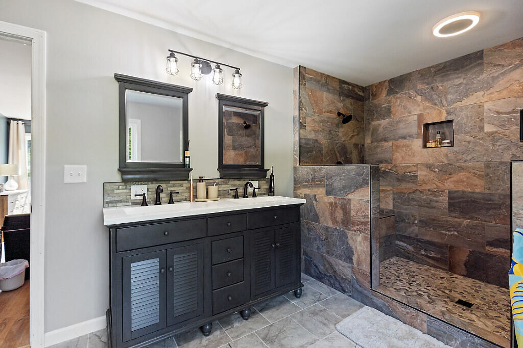 1012 Lakewood Road Madison, ME 04950 - Photo 49 of 63 Primary Bathroom