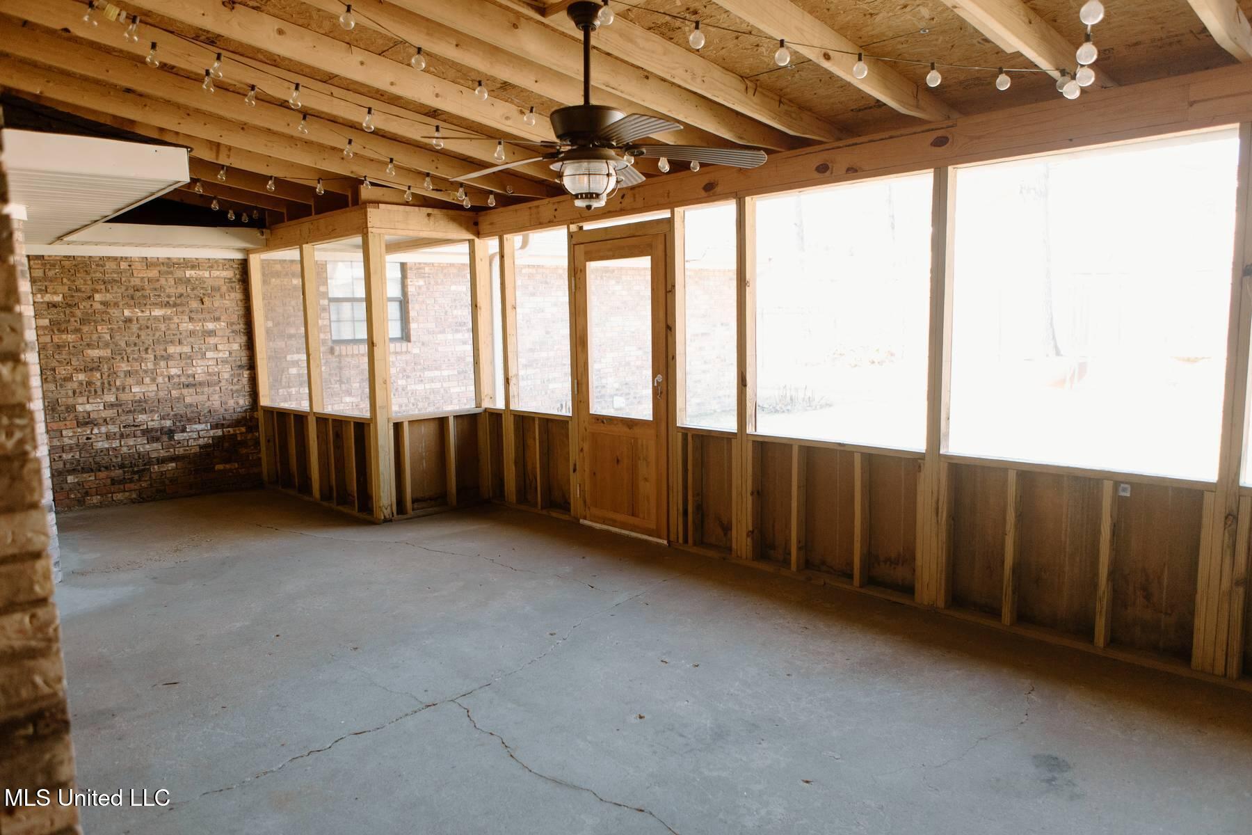 146 Forest Ridge Drive Brandon, MS 39042 - Photo 27 of 29 forest 17