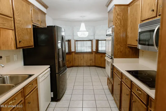 $319,000 | 146 Forest Ridge Drive, Brandon, MS 39042