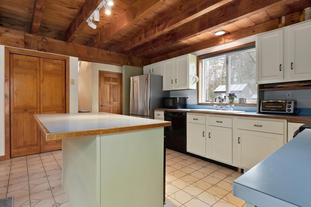 12 Paradise Road Ipswich, MA 01938 - Photo 11 of 37 Gallery Image 11