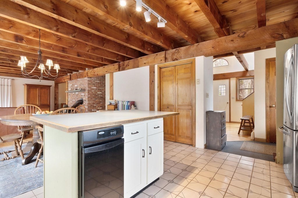 12 Paradise Road Ipswich, MA 01938 - Photo 10 of 37 Gallery Image 10