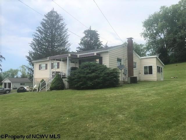 439 Pineview Road Masontown, WV 26542 - Photo 3 of 15 Gallery Image 3