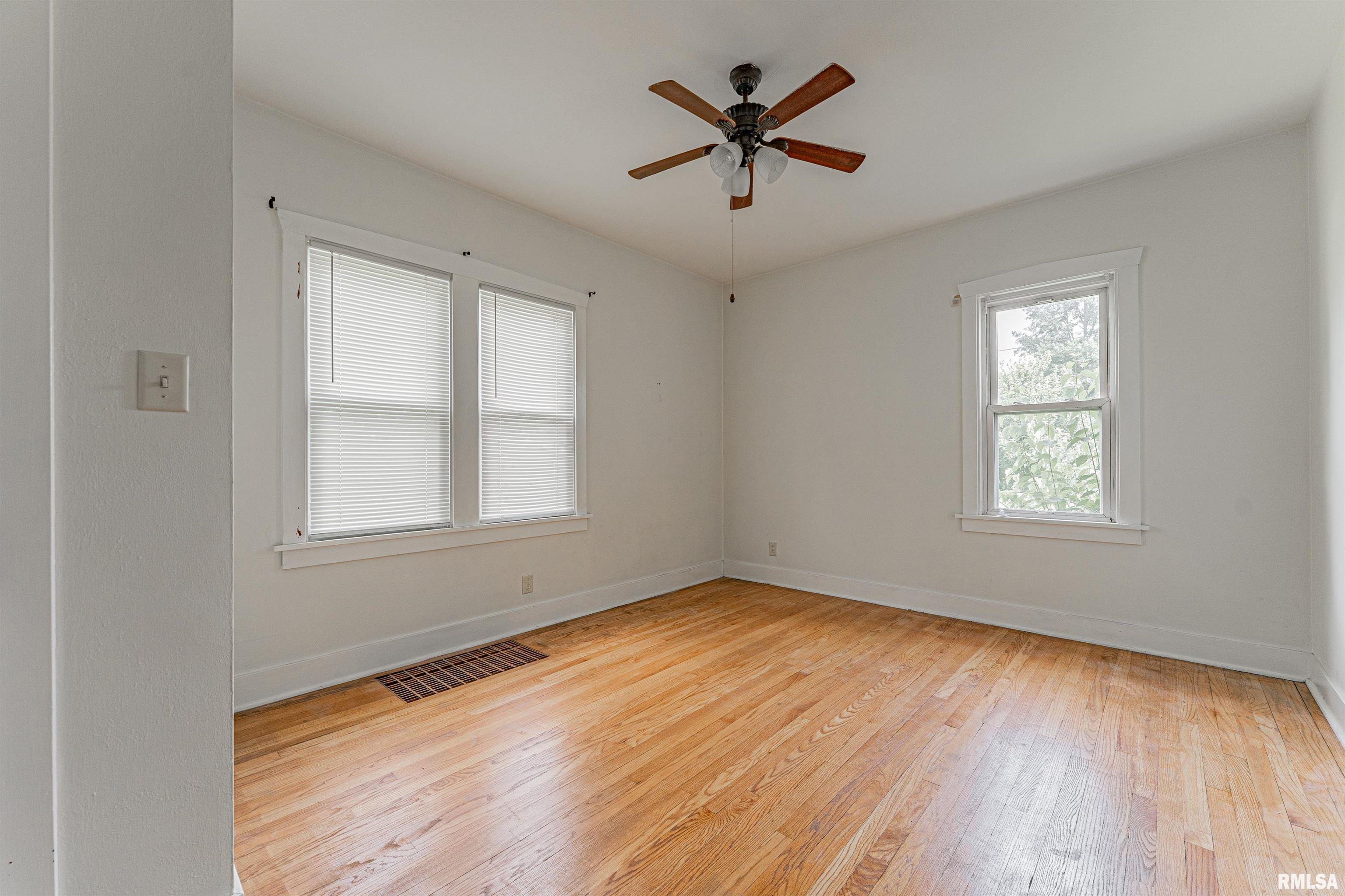 712 North Kickapoo Street Lincoln, IL 62656 - Photo 12 of 22 Gallery Image 12