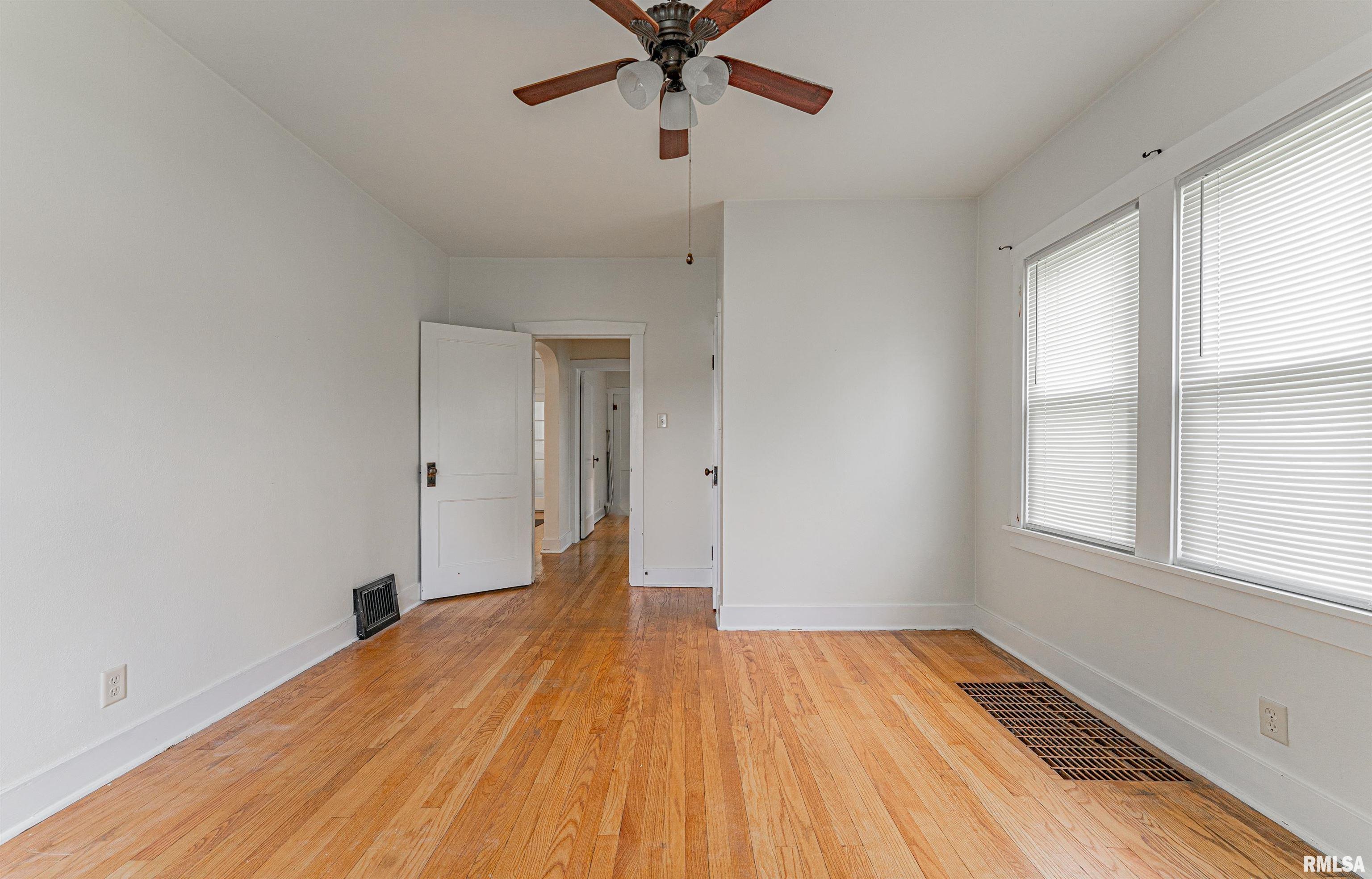 712 North Kickapoo Street Lincoln, IL 62656 - Photo 13 of 22 Gallery Image 13