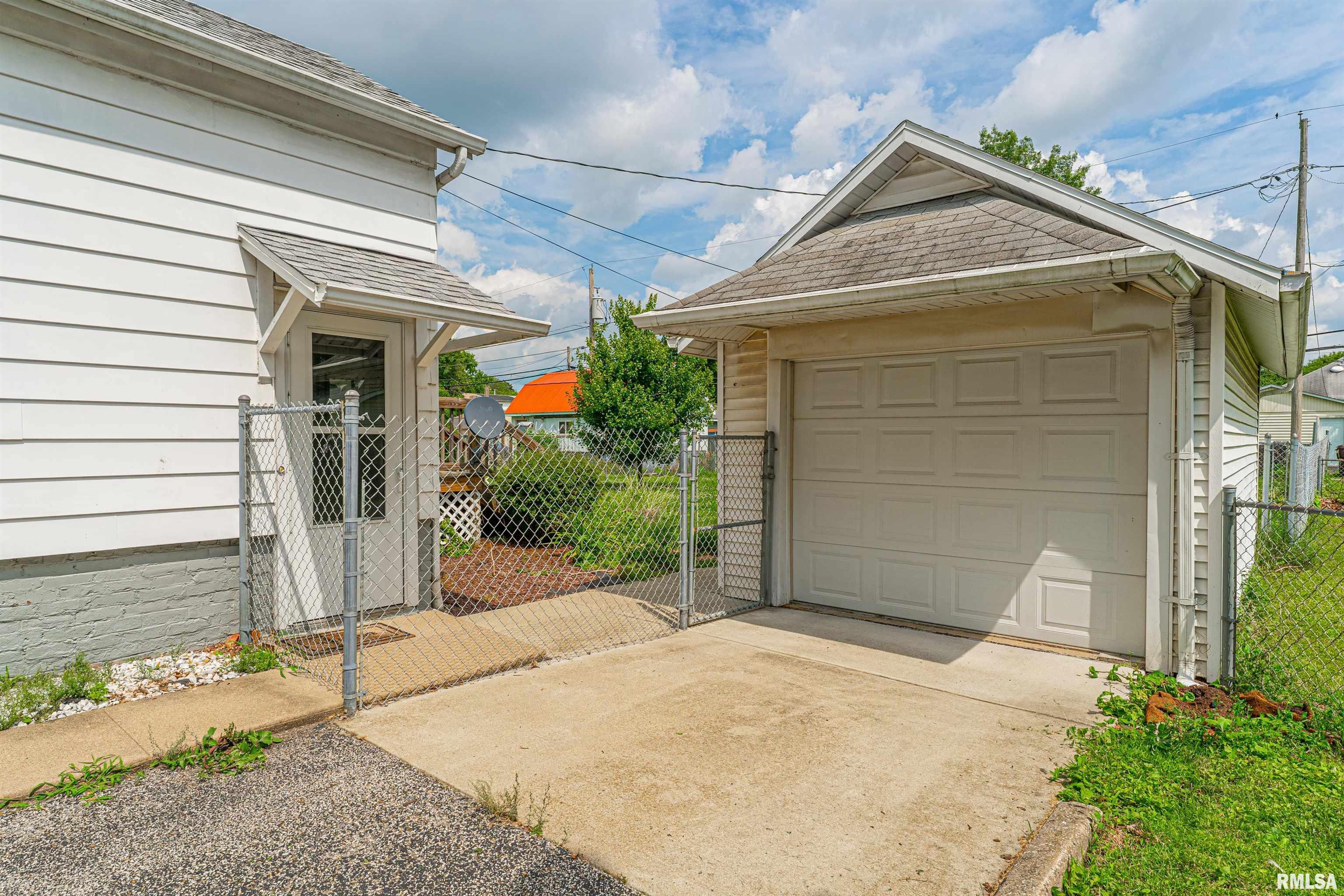 712 North Kickapoo Street Lincoln, IL 62656 - Photo 19 of 22 Gallery Image 19